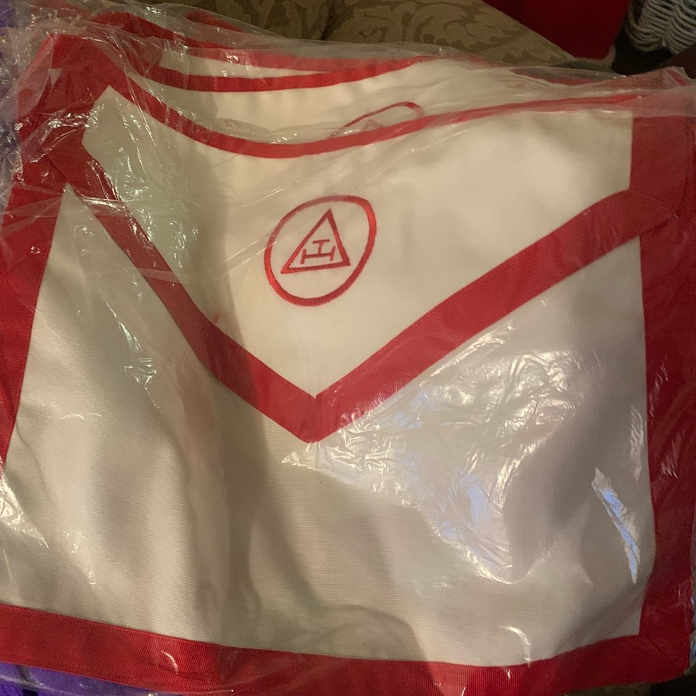 Masonic type apron